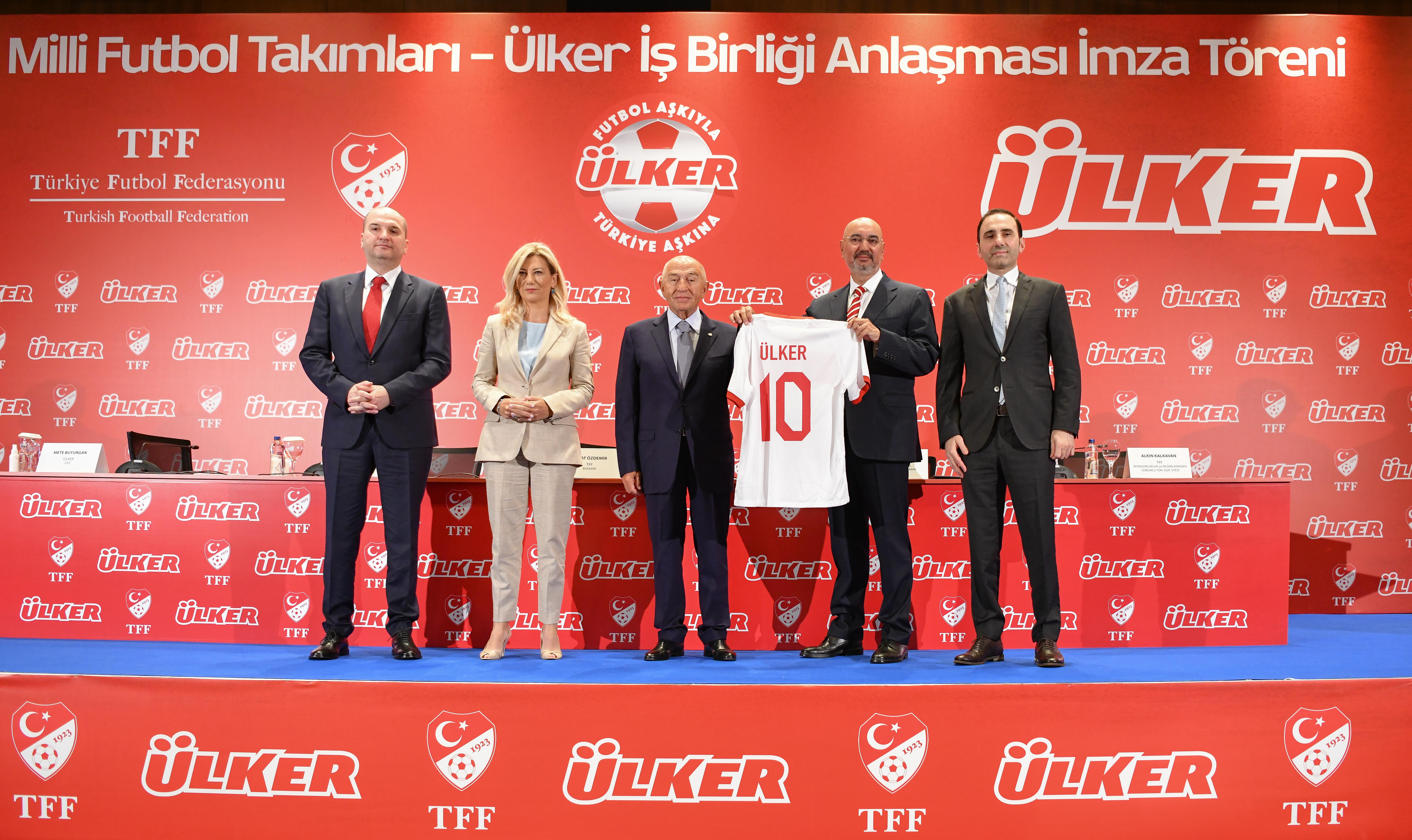 Ülker, Milli Futbol Takimları’nın Sponsoru Oldu