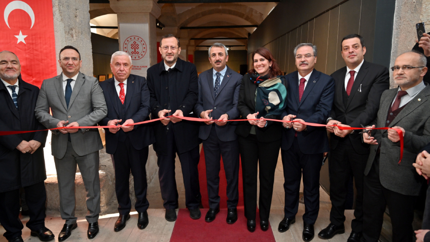 Yıldız Holding’in “Konuşan Yazılar” Sergisi Edirnelilerle Buluştu