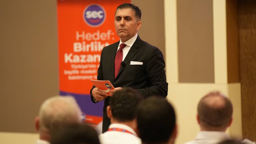 Seç Market Meets Local  Tradespeople in Antalya 