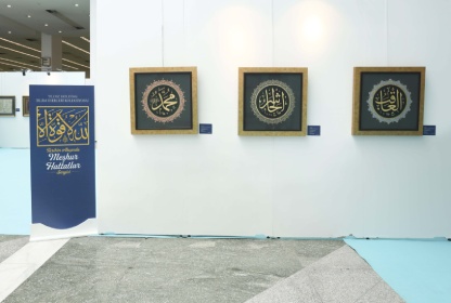Tarihin Akışında Meşhur Hattatlar sergimiz Uluslararası İslam Sanatları Fuarı’nda Büyük İlgi Görüyor