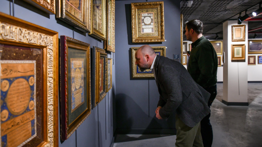 “Konuşan Yazılar” Sergisi Devam Ediyor