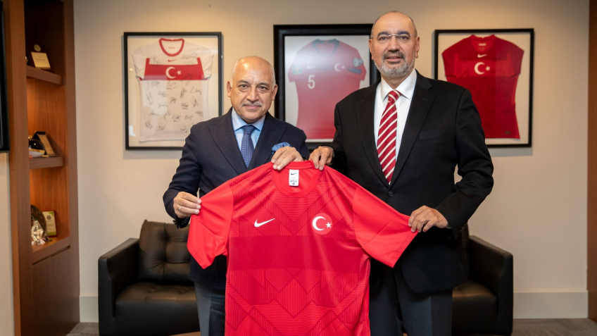 Ali Ülker, TFF Başkanı Mehmet Büyükekşi'yi Ziyaret Etti